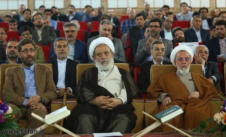 با حضور استاد انصاریان؛ پایگاه جامع قرآن ایرانصدا رونمایی شد/ انتشار ۶ جلد از مجموعه تفسیر قرآن استاد انصاریان+ عکس